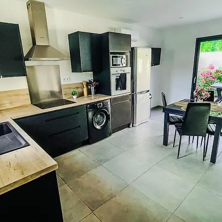 Instant Janin - T3 Climatise Plain Pied Avec Jardin Holiday home *