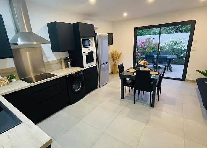 Instant Janin - T3 Climatisé Plain Pied Avec Jardin *