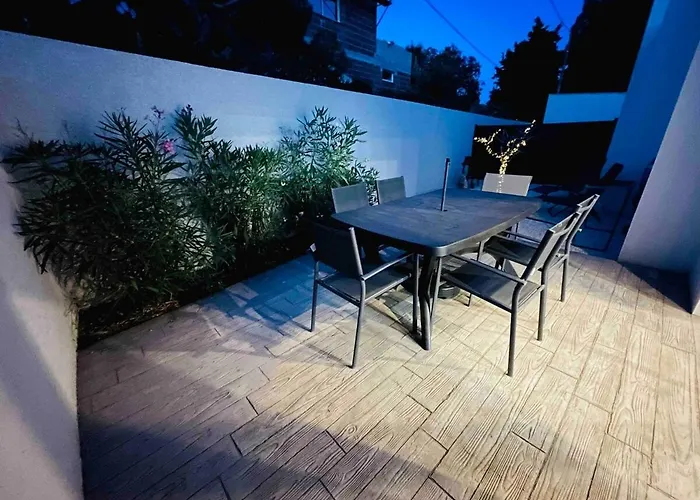 Casa vacanze Instant Janin - T3 Climatisé Plain Pied Avec Jardin *